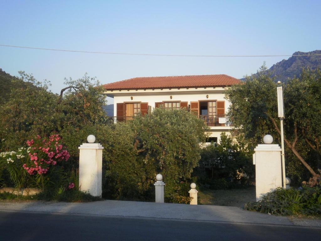 Villa Thomi Szkála Rahoníu Kültér fotó
